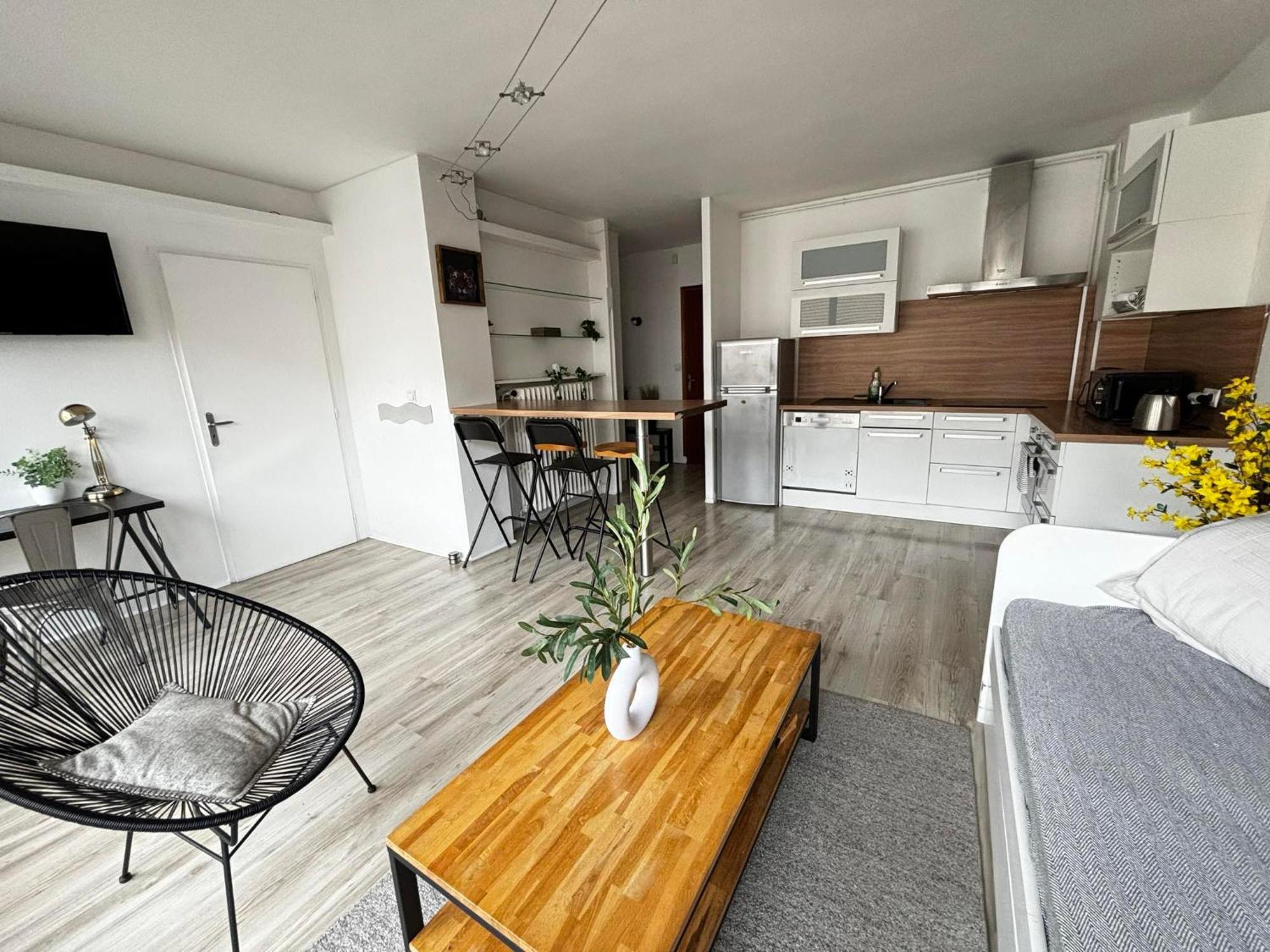 Appartement Hypercentre A 2 Min Du Lac アヌシー エクステリア 写真